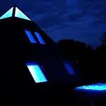 Pyramida Pod Lysou S Virivkou