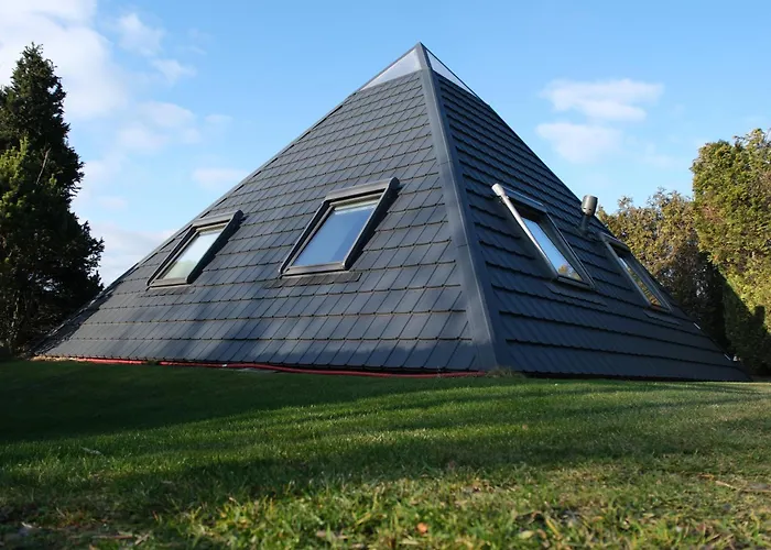 Pyramida Pod Lysou S Virivkou فيلة
